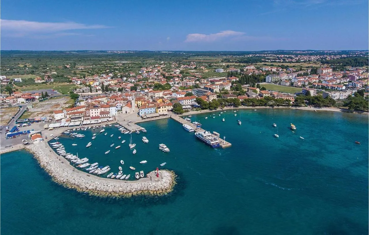 2 Bedroom Gorgeous Apartment In Valbandon 0*,  Croatia